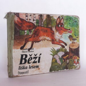 Běží liška lesem
